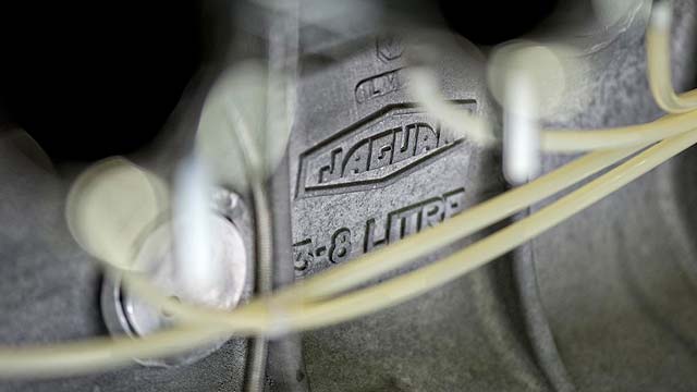 Jaguar_E-type_Lightweight_2014_03