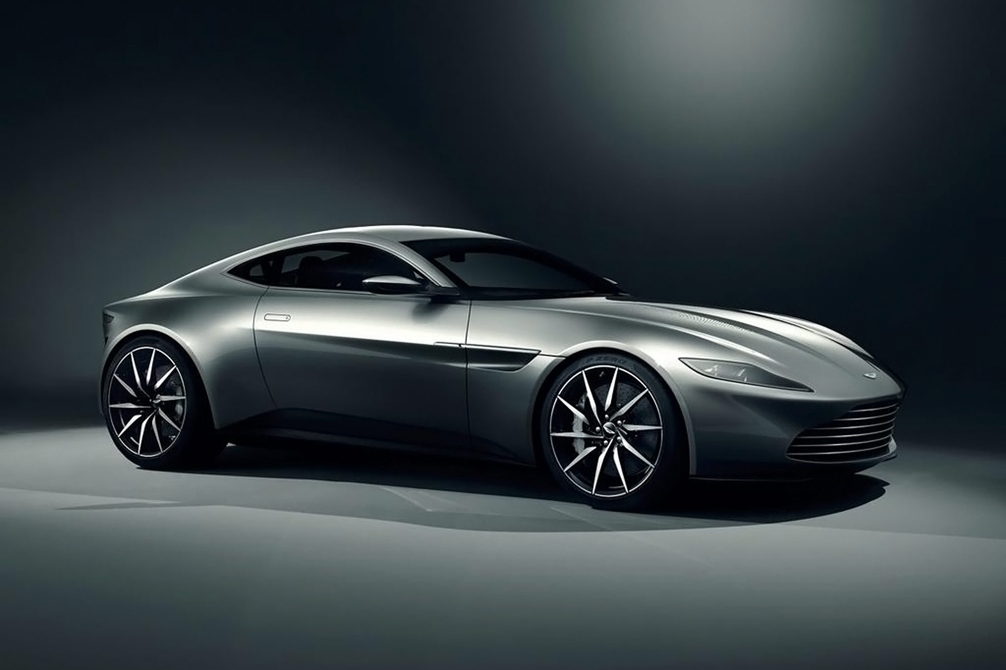 Aston Martin DB10