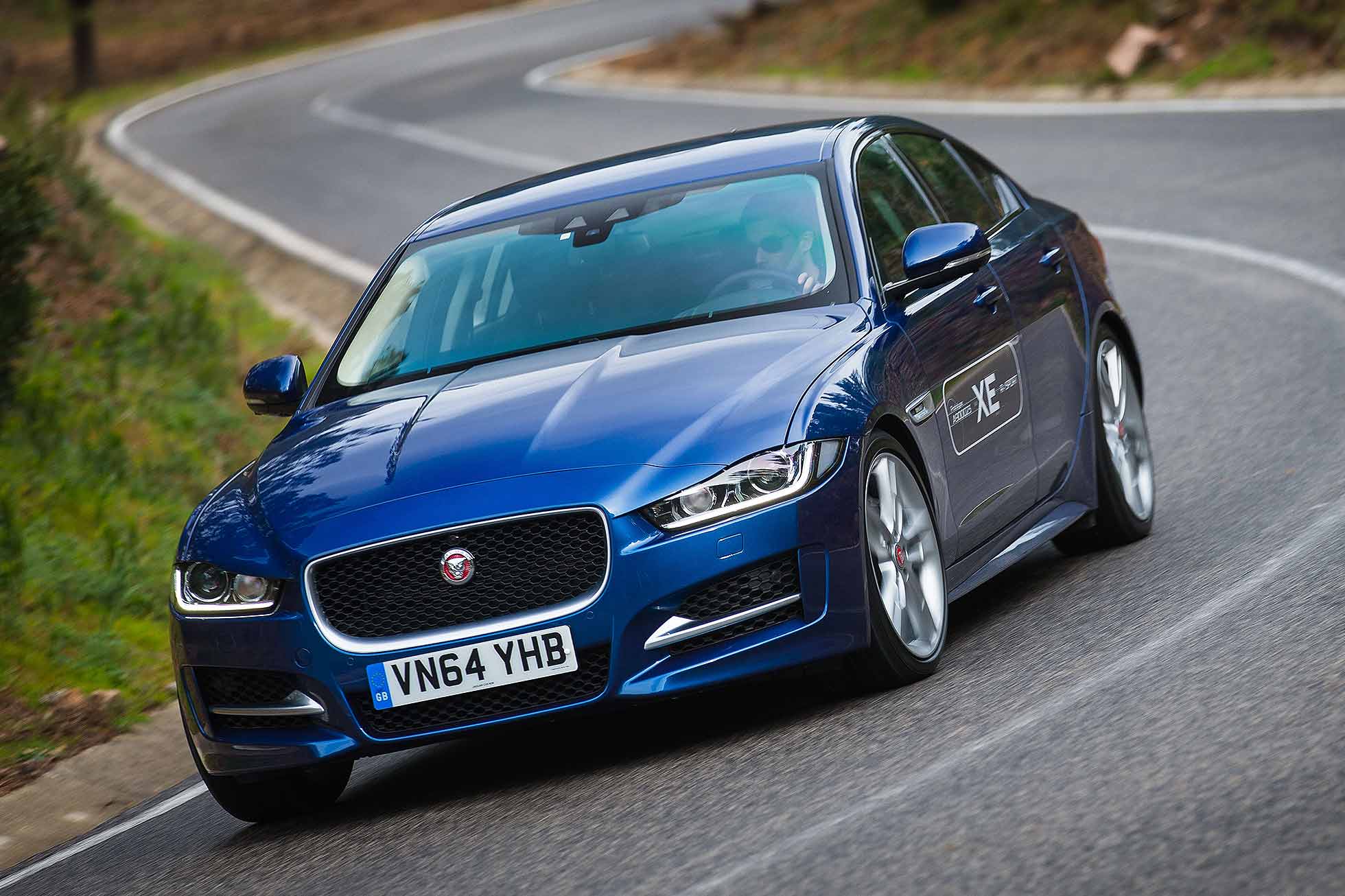 Jaguar XE 2015 prototype