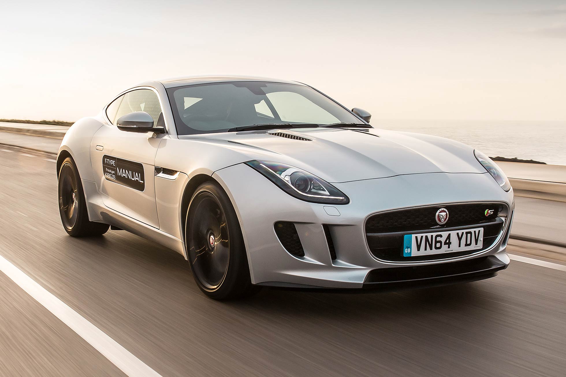 Jaguar F-Type manual 2015