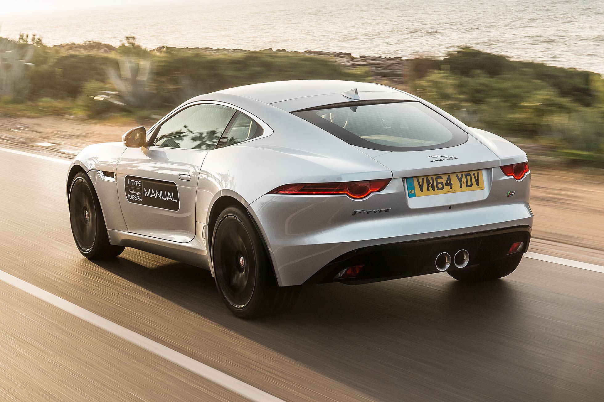 Jaguar F-Type manual 2015