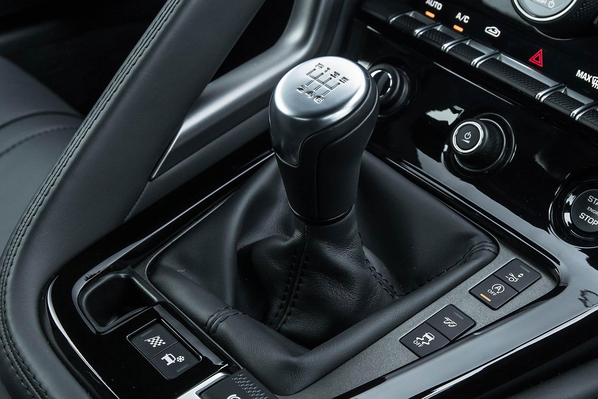 Jaguar F-Type manual 2015
