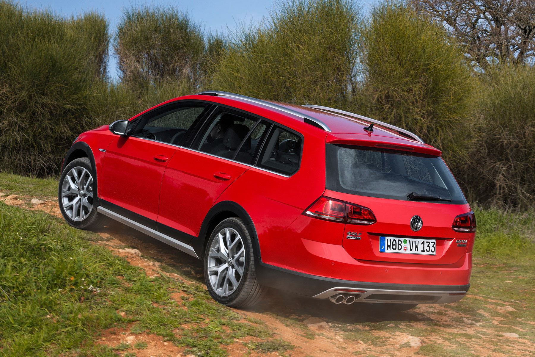 VW-Golf-Alltrack-2