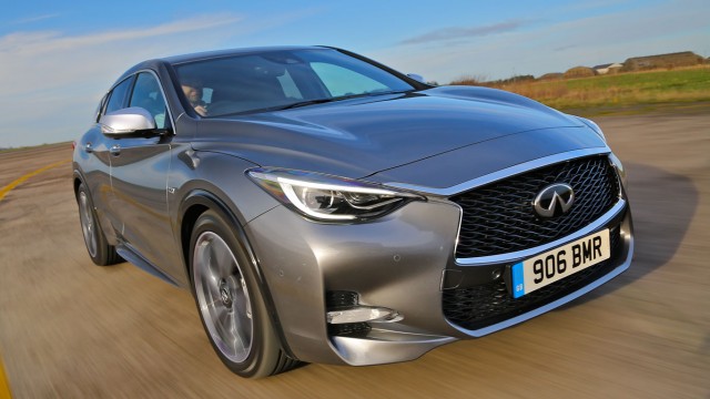 Infiniti Q30