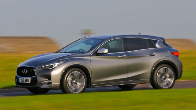 Infiniti Q30