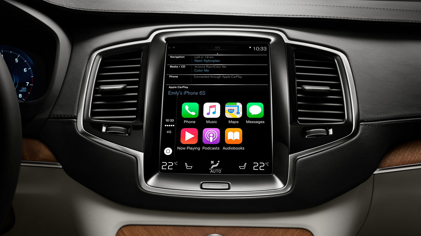 Volvo XC90 with Apple CarPlay