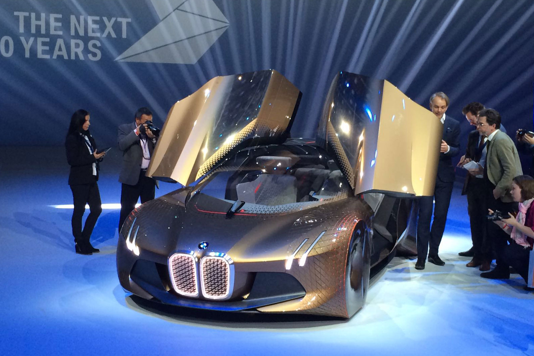 BMW Vision Next 100 concept car revealed on 100th anniversary – with video and exclusive picture