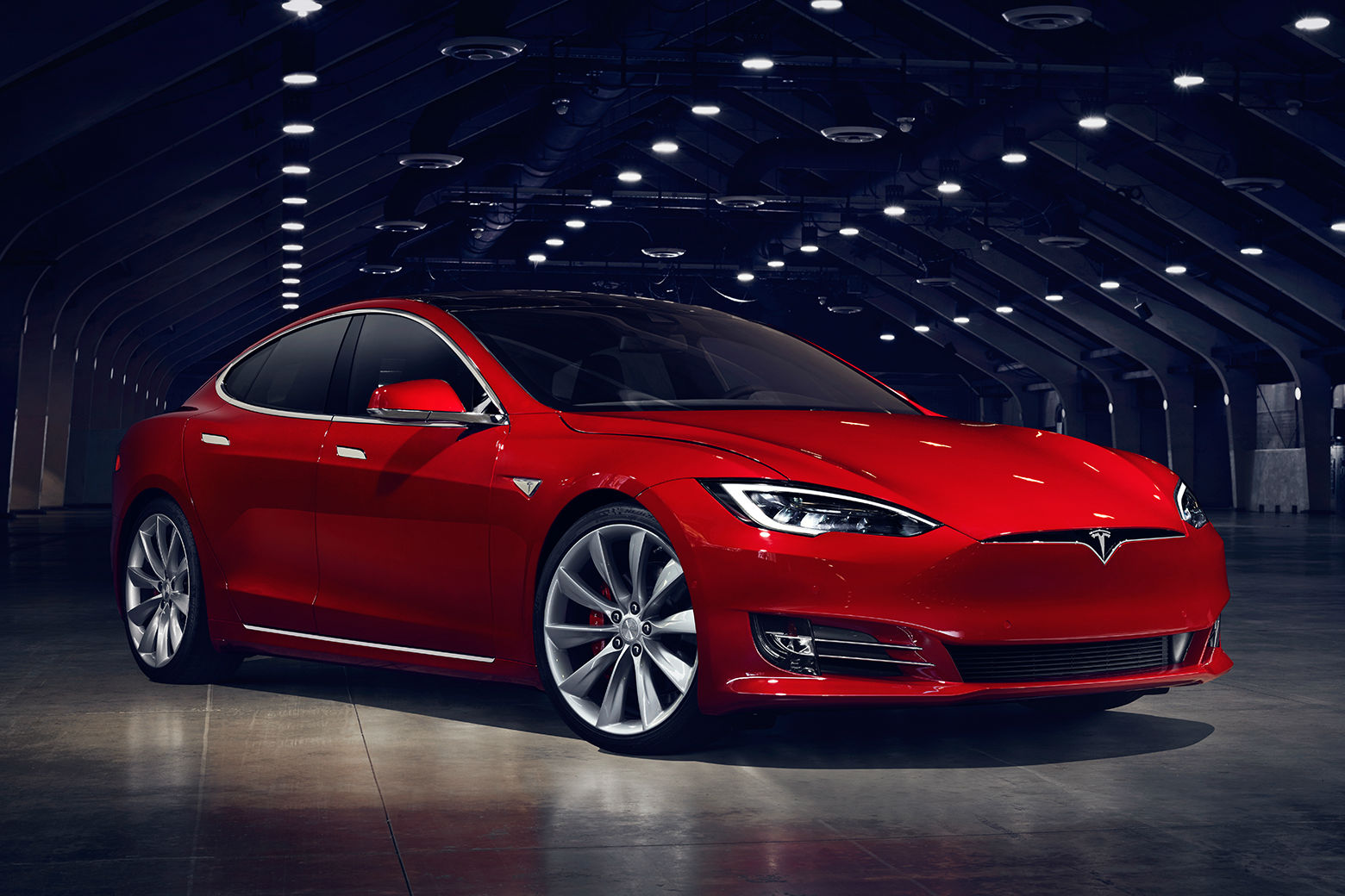 Facelifted Tesla Model S: less grille and more wood