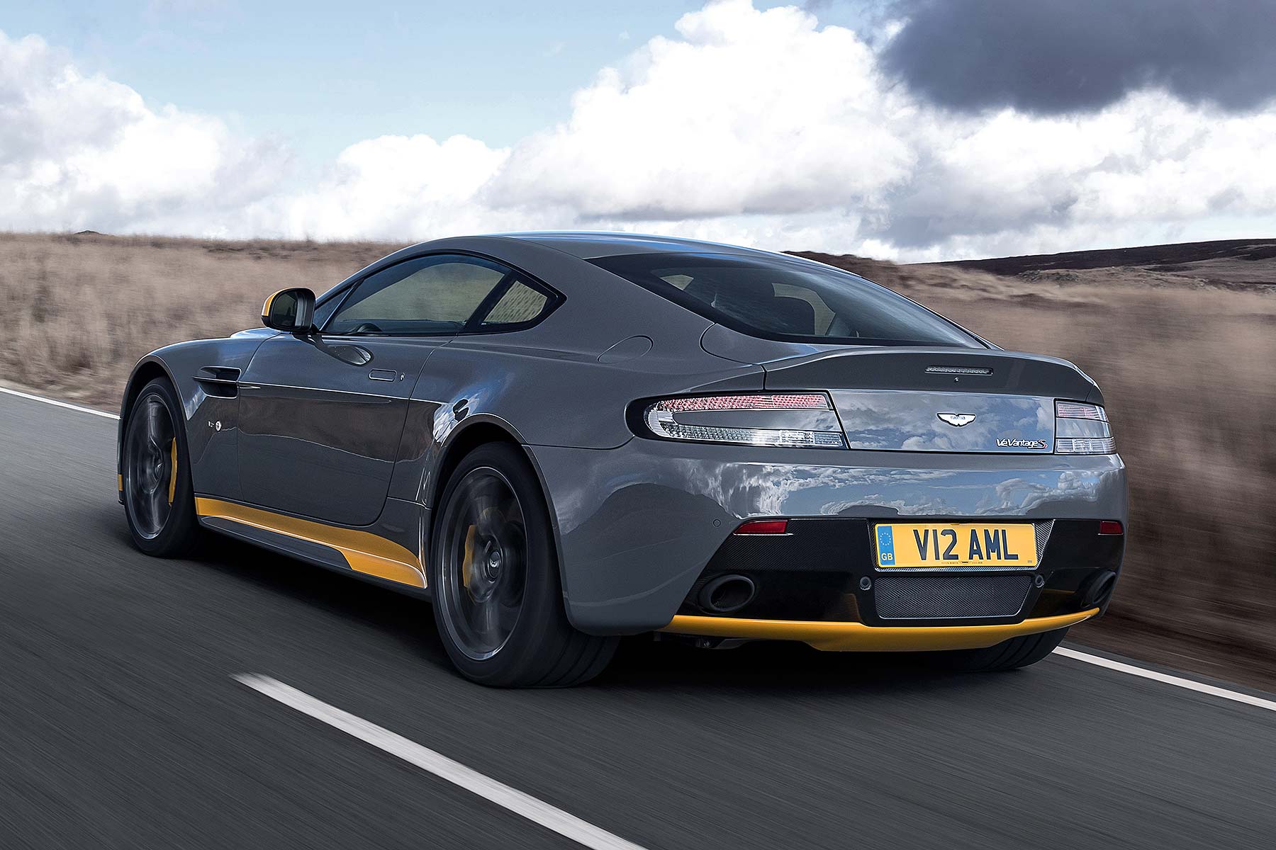 2016 Aston Martin V12 Vantage S 7-speed manual