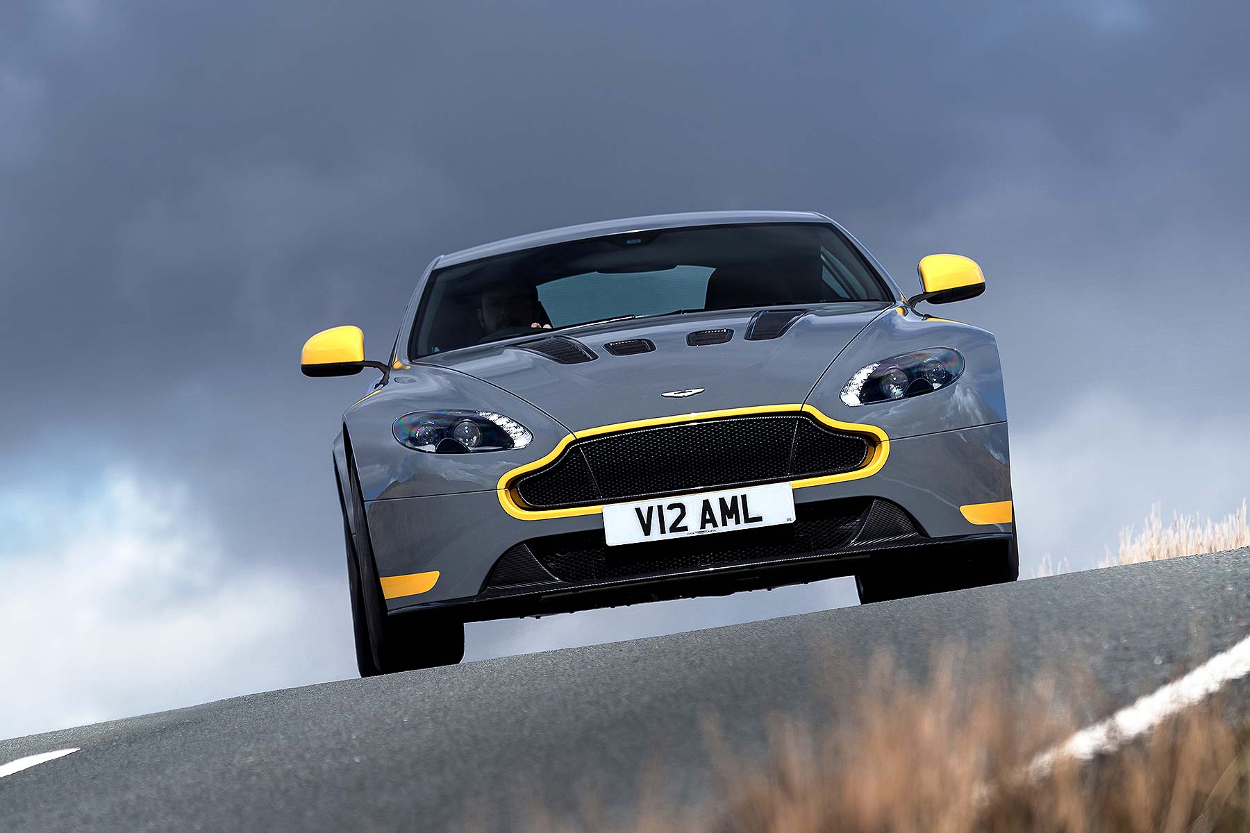 2016 Aston Martin V12 Vantage S 7-speed manual