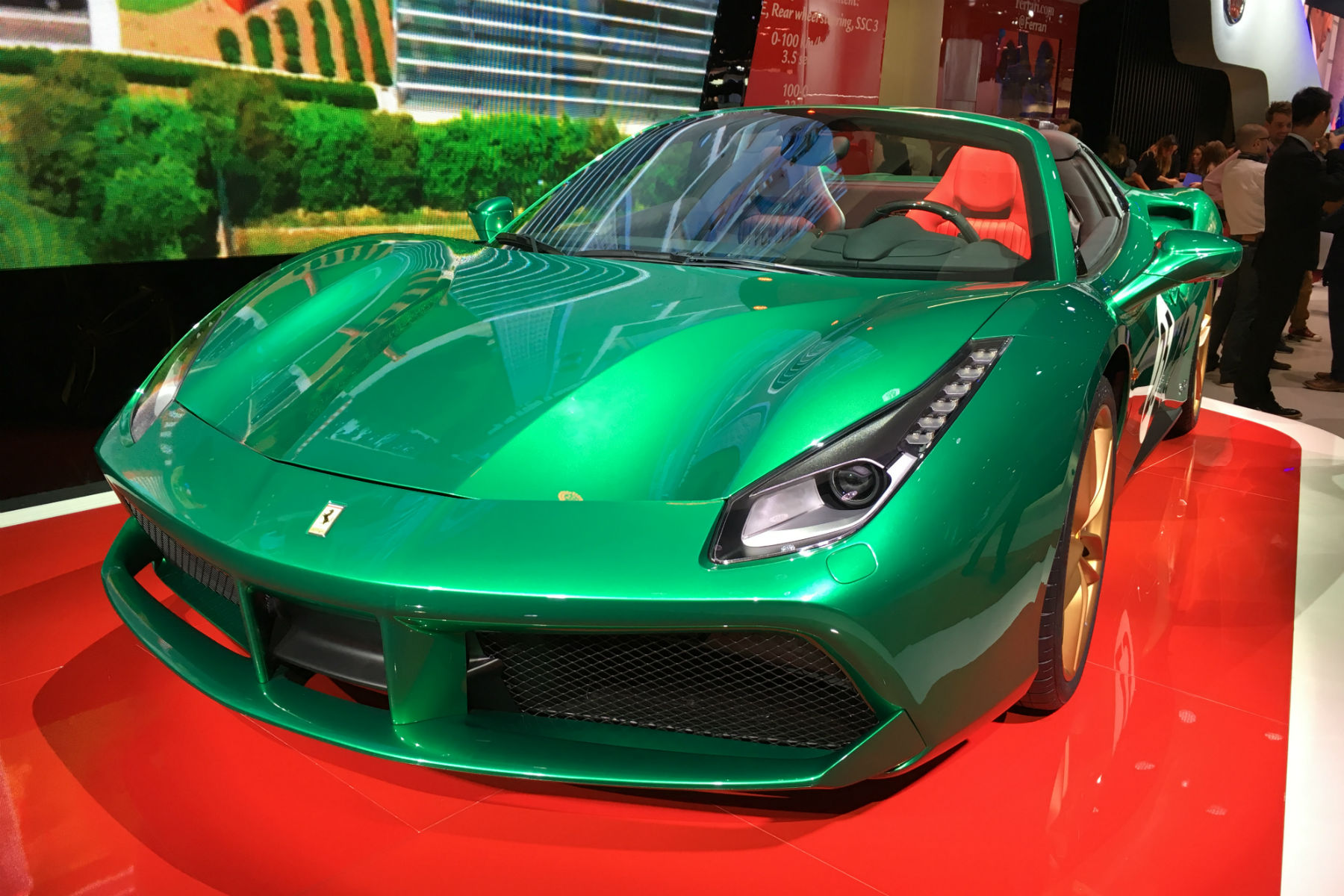 LaFerrari Aperta revealed at Paris: just 209 will be sold