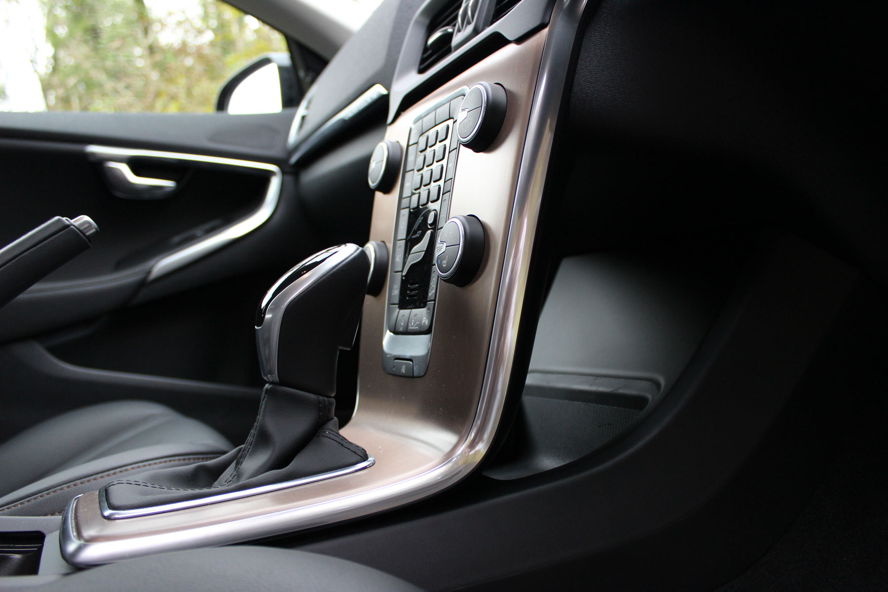 floating centre console