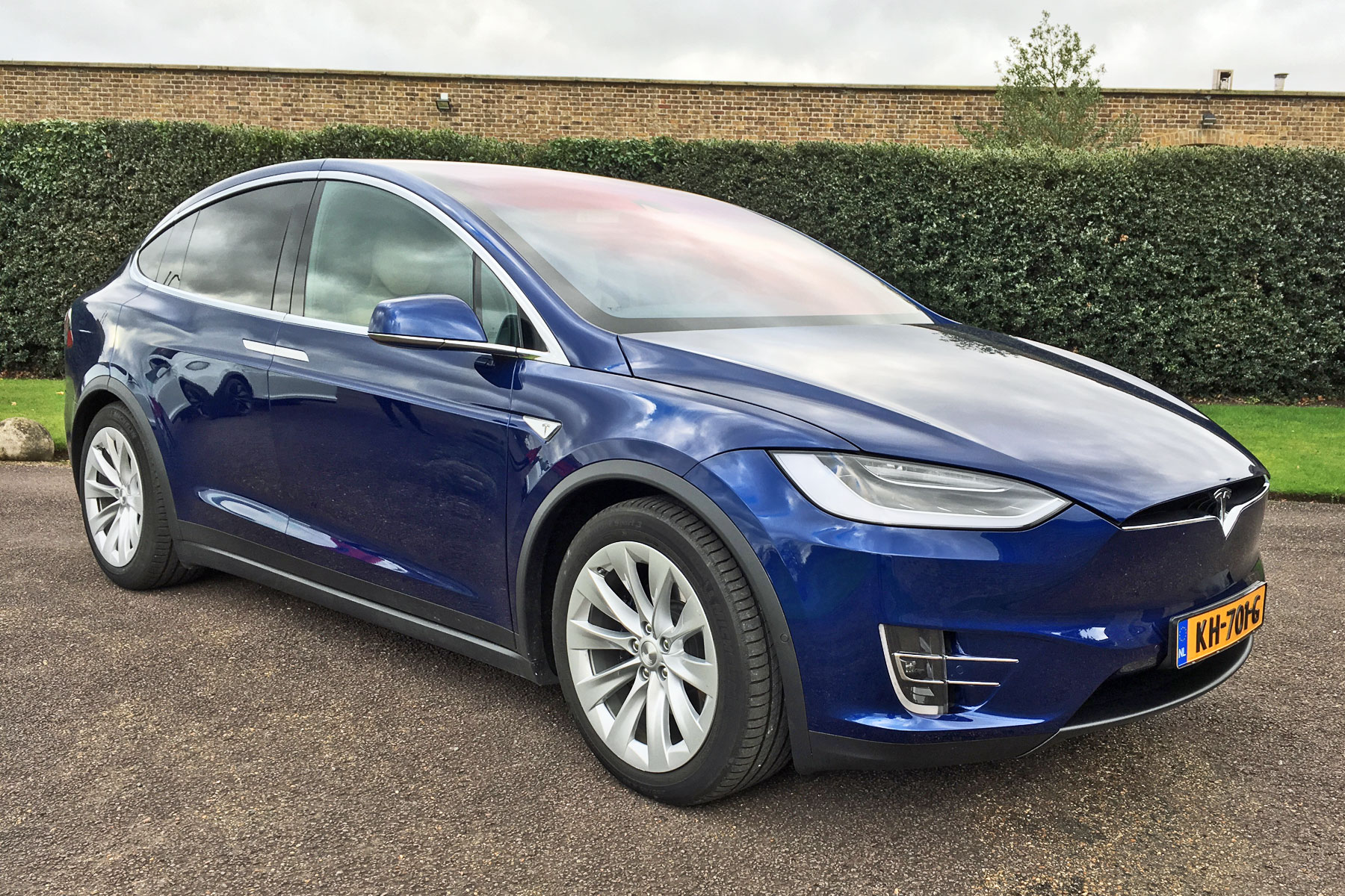 Tesla Model X 90D quick review: 2017’s must-have SUV