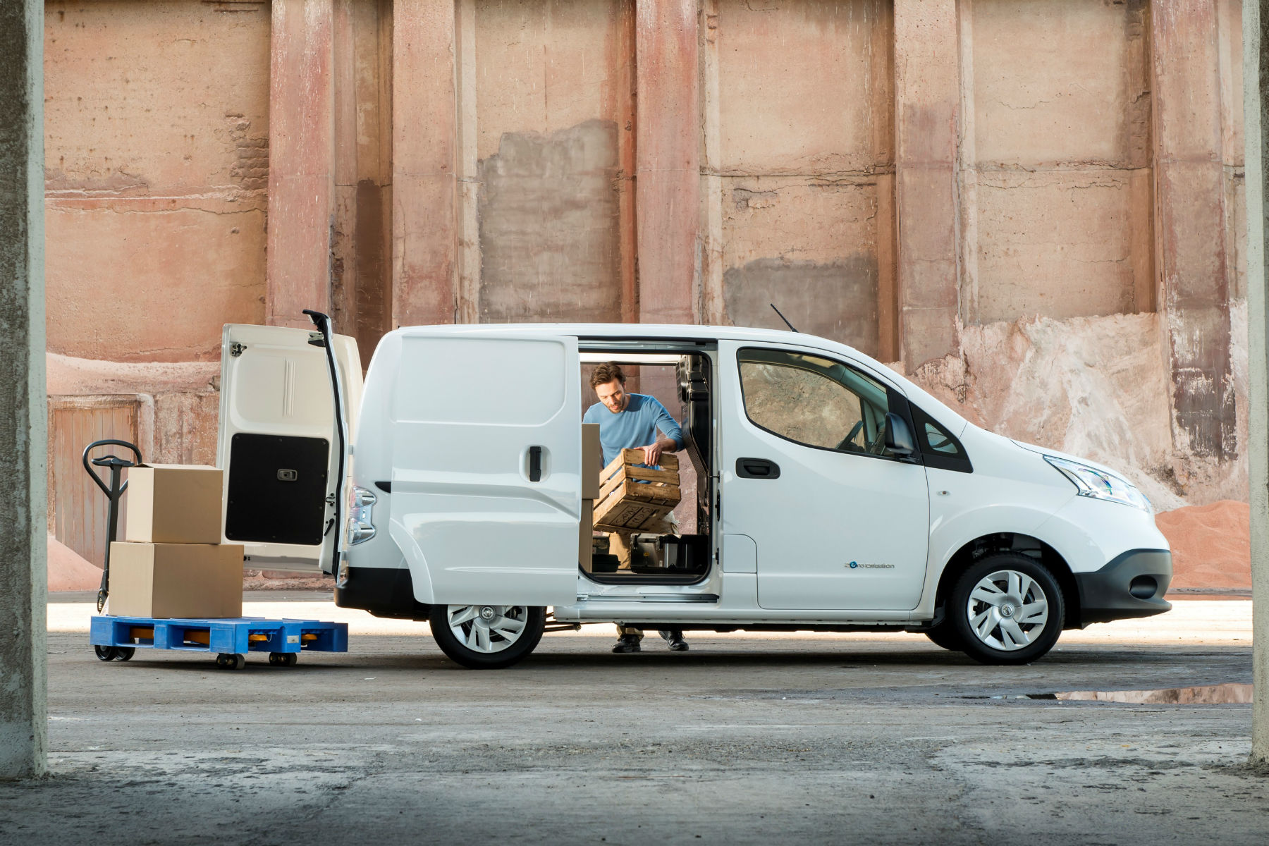 Electric van range HALVES when fully-loaded