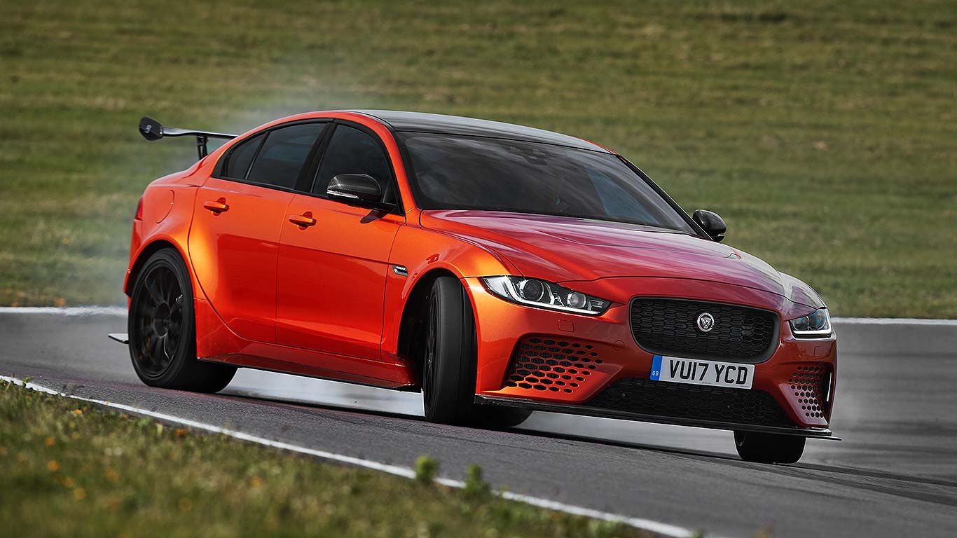 2018 Jaguar XE SV Project 8