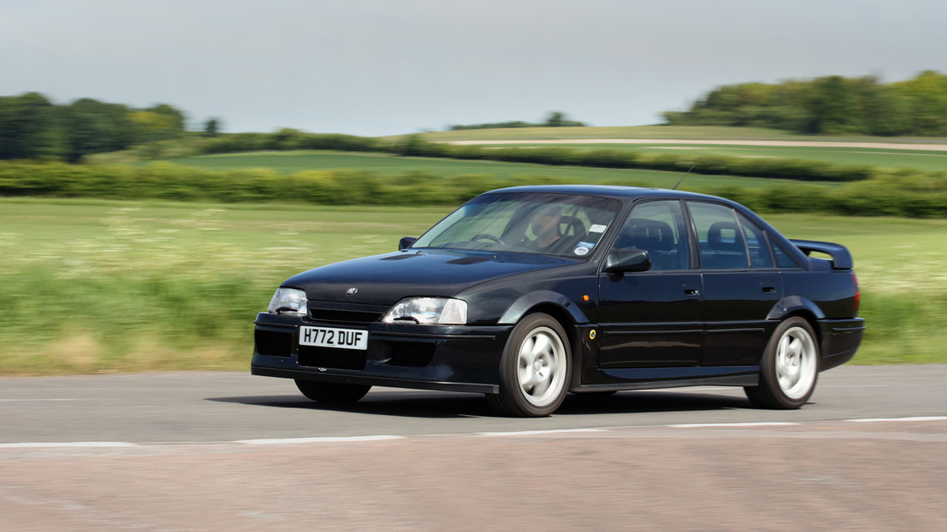 Sierra Cosworth vs. Lotus Carlton