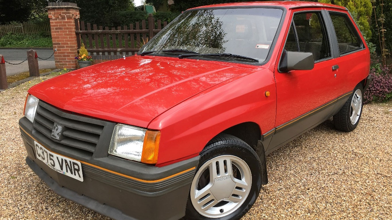 Vauxhall Nova SR: £16,000