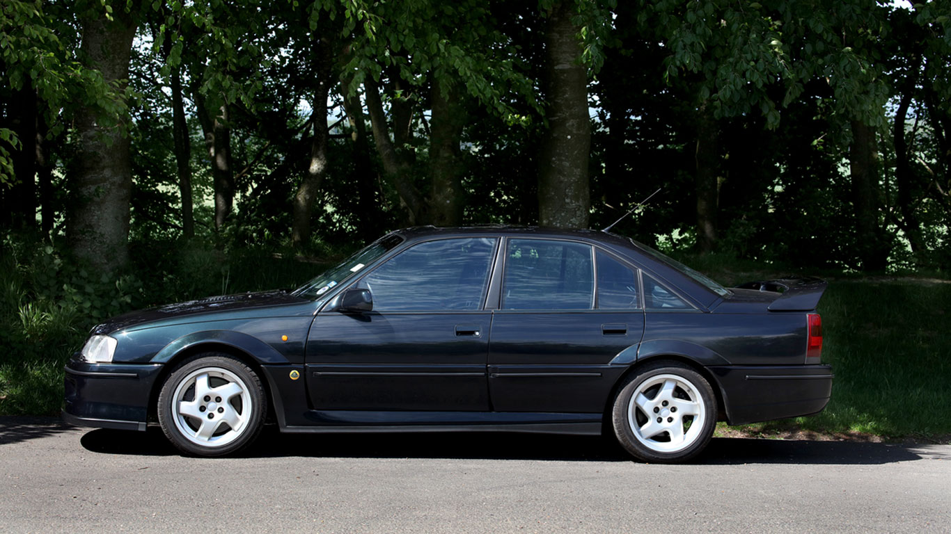 Sierra Cosworth vs. Lotus Carlton