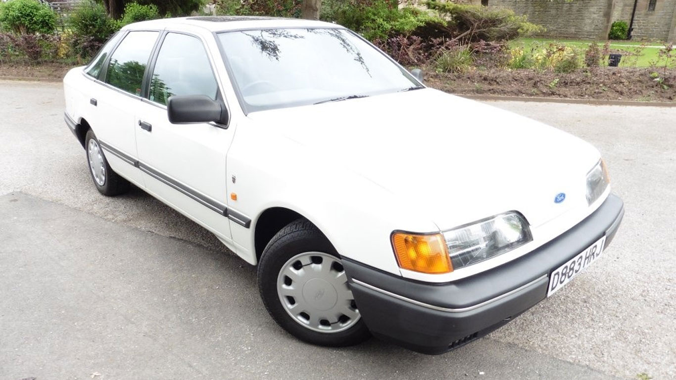 Ford Granada 2.8i Ghia: £10,995