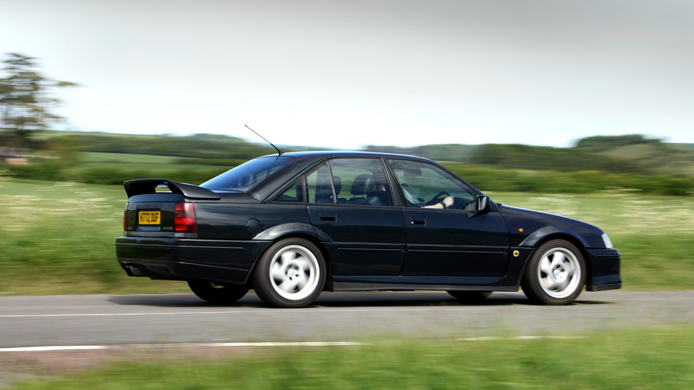 Sierra Cosworth vs. Lotus Carlton