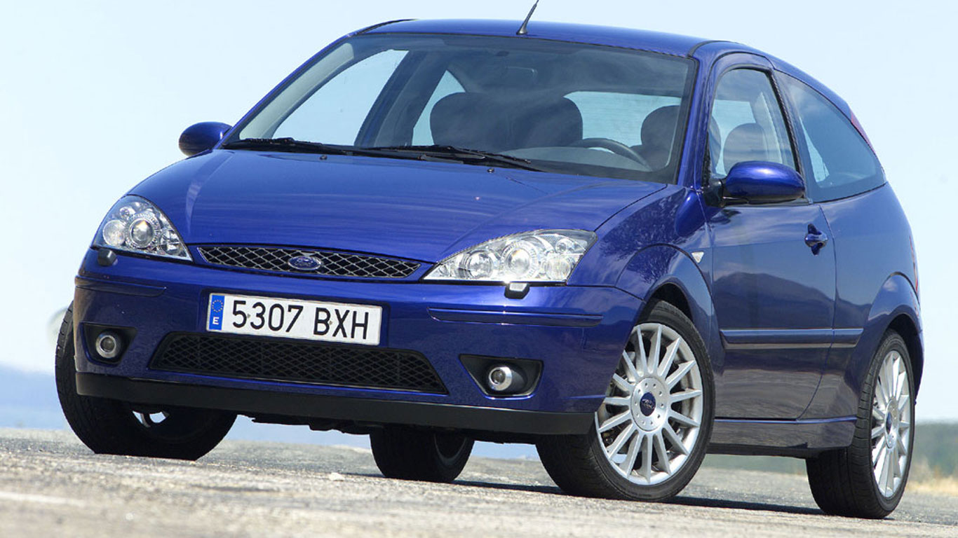 Ford vs. Vauxhall: retro hot hatch showdown