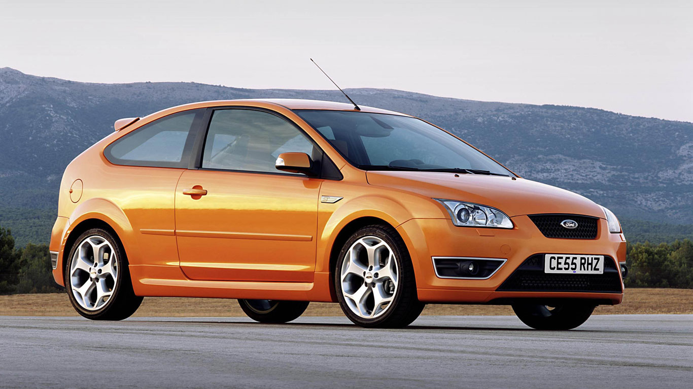 Ford vs. Vauxhall: retro hot hatch showdown