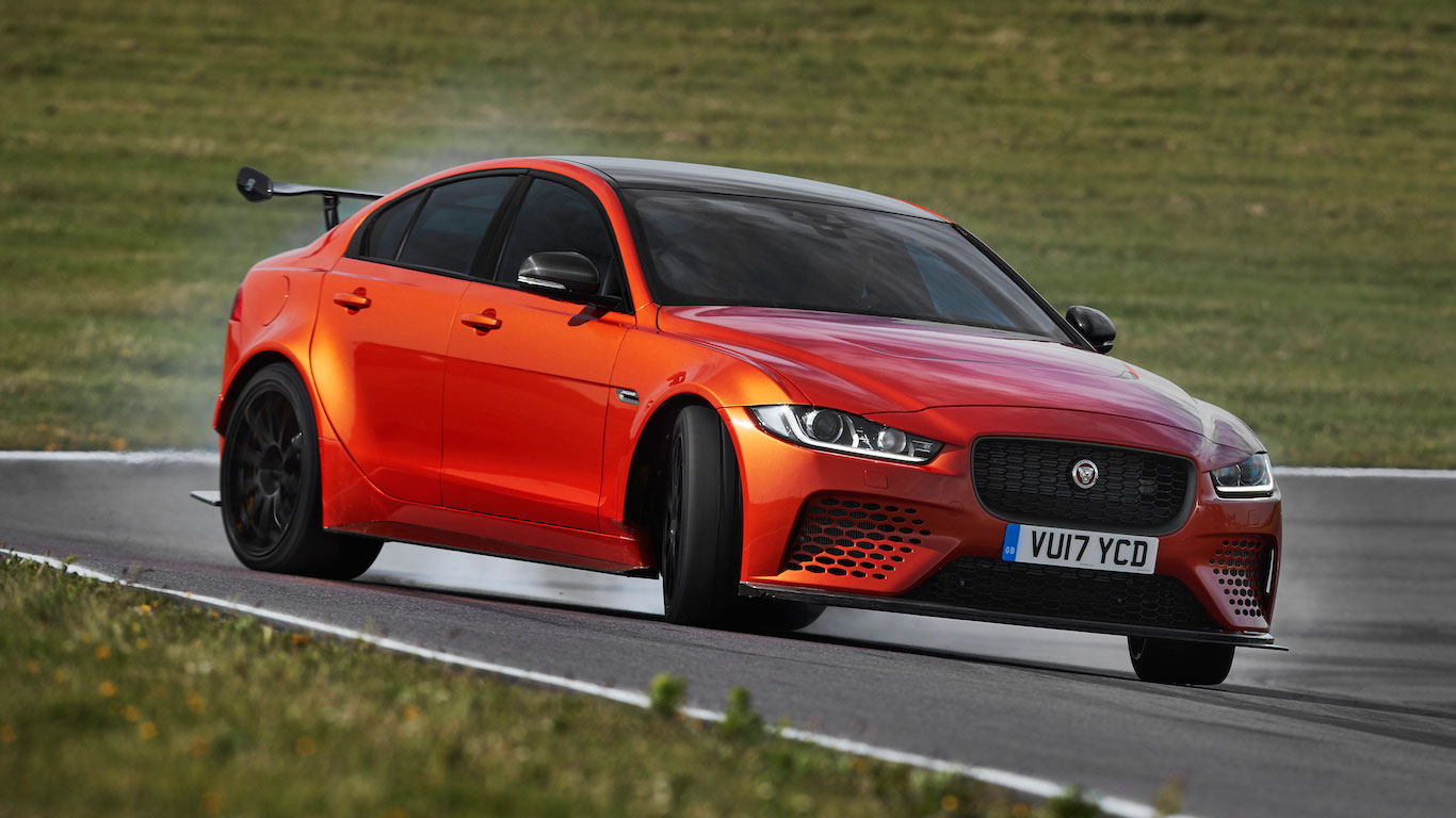 Jaguar XE SVR