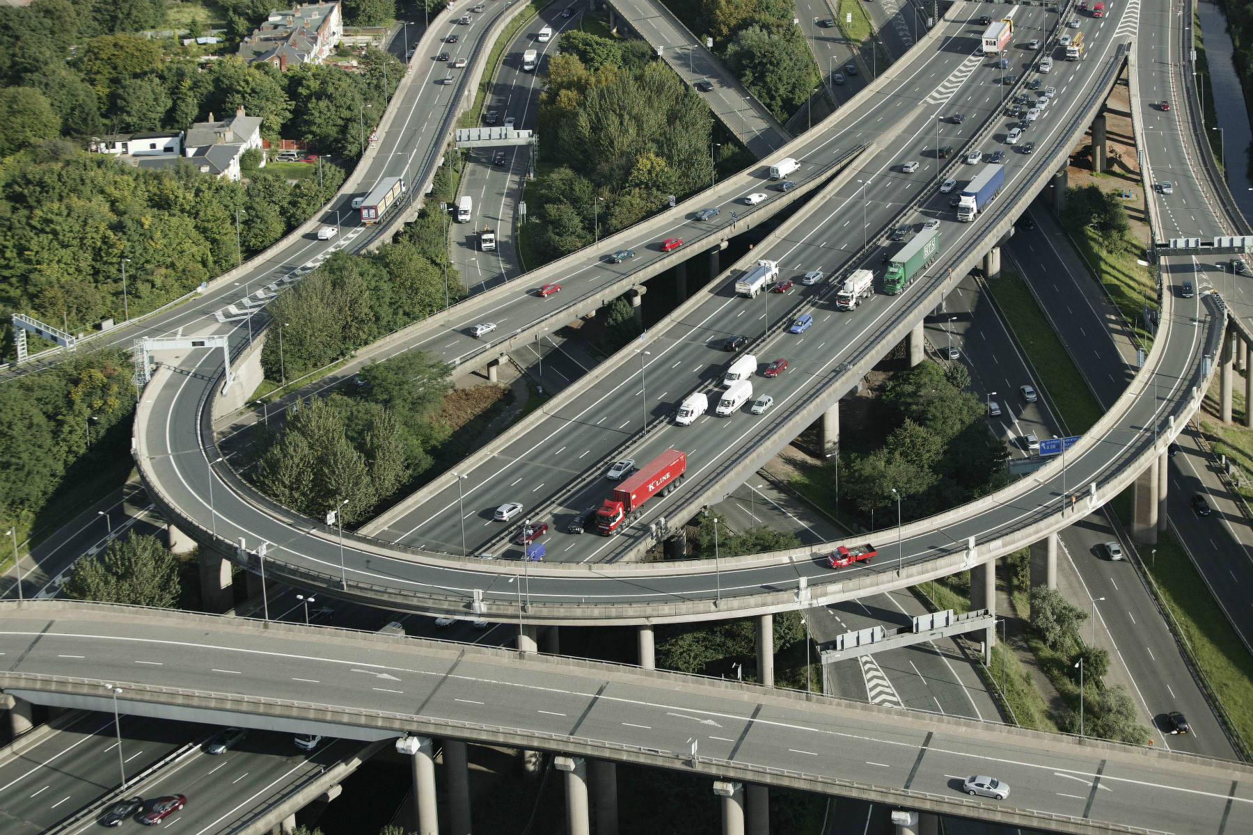 Anti-pollution tunnels on UK motorways not the answer, says RAC