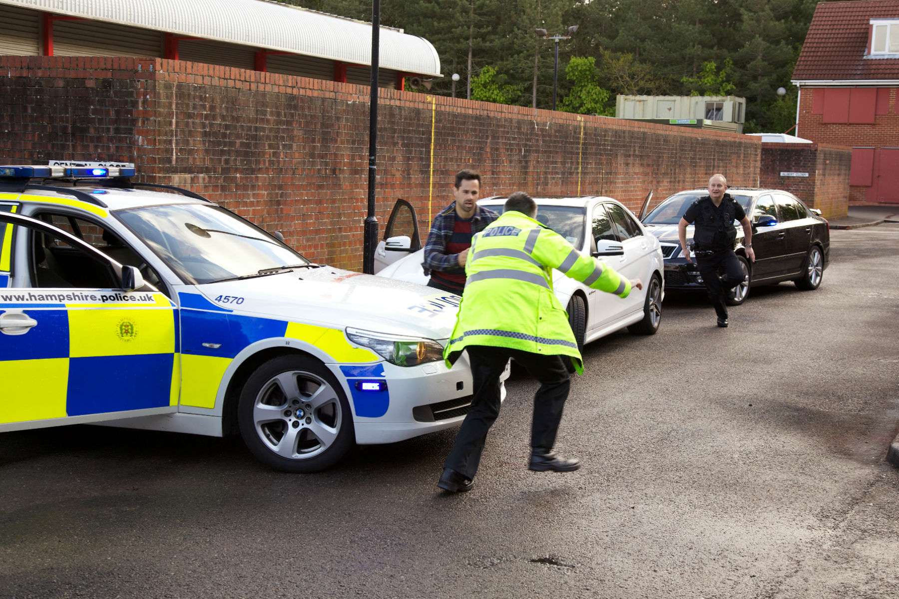 Thieves are using this new technique to steal cars like yours