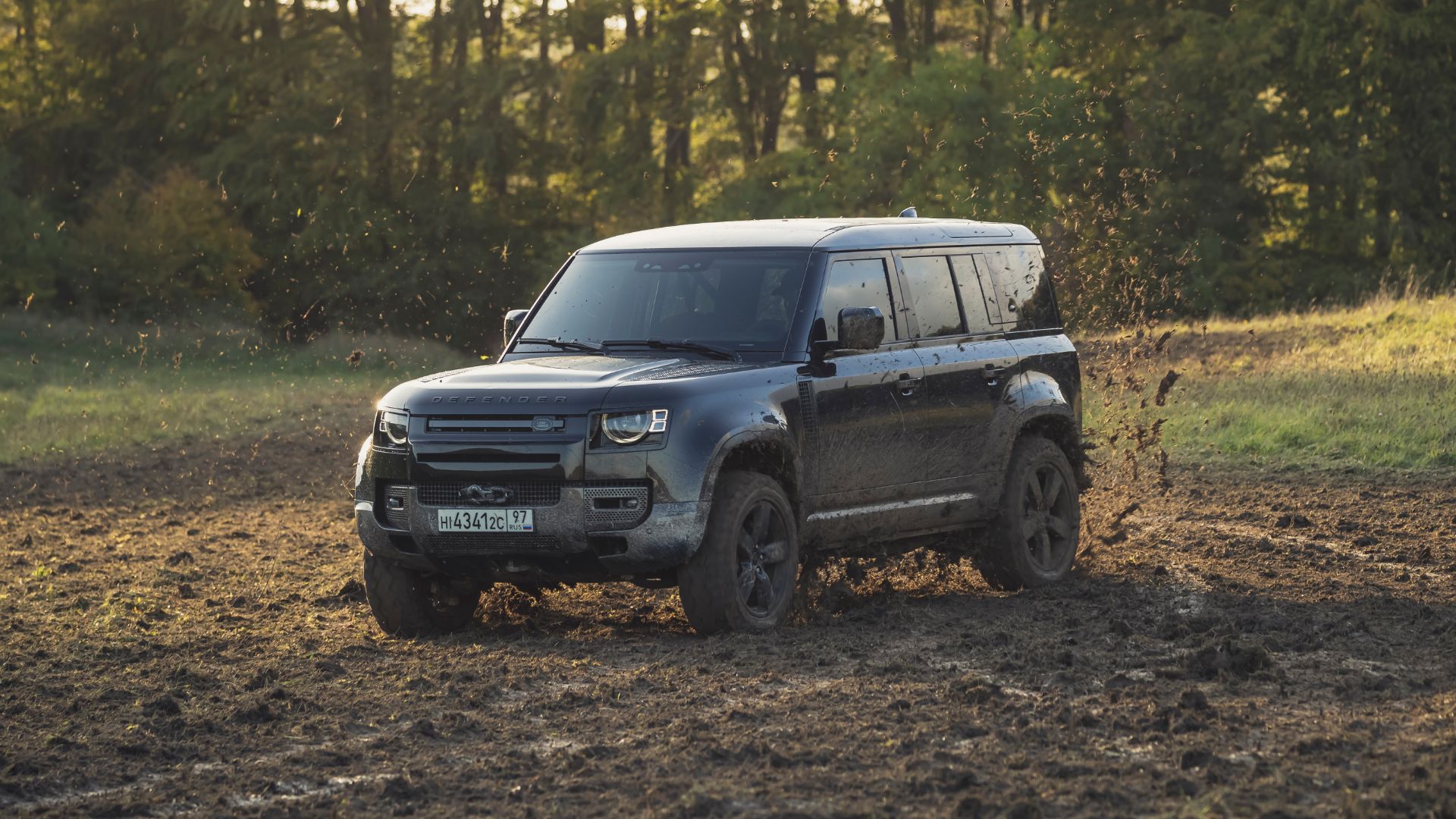 Land Rover Defender No Time To Die