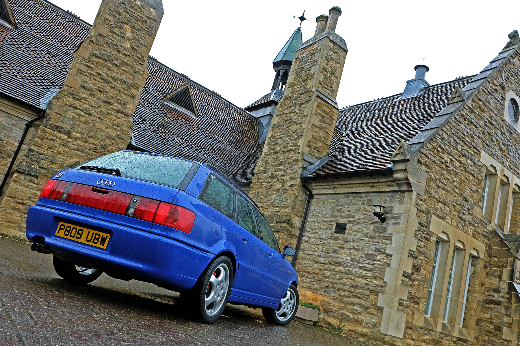 Audi RS2