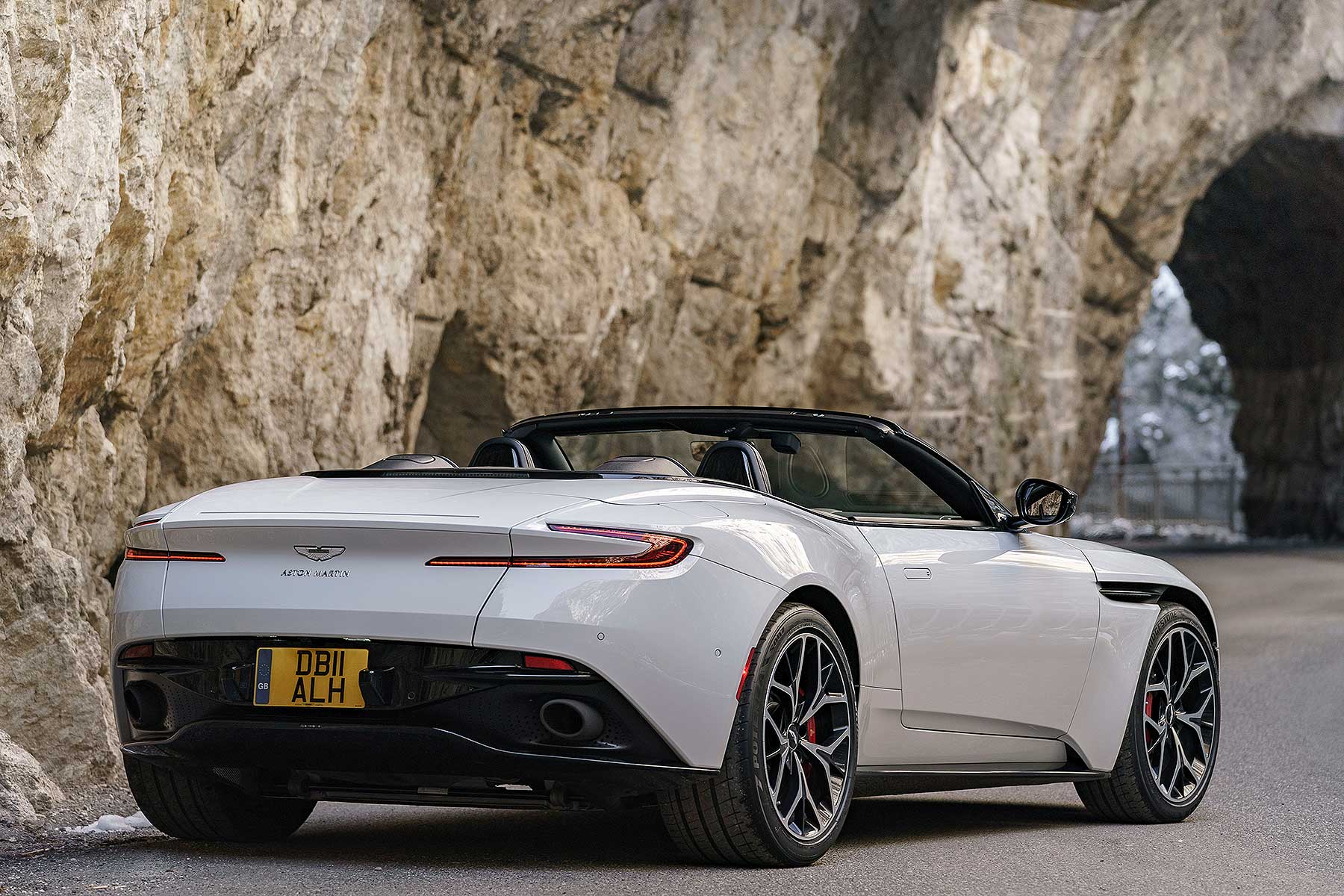 2018 Aston Martin DB11 Volante