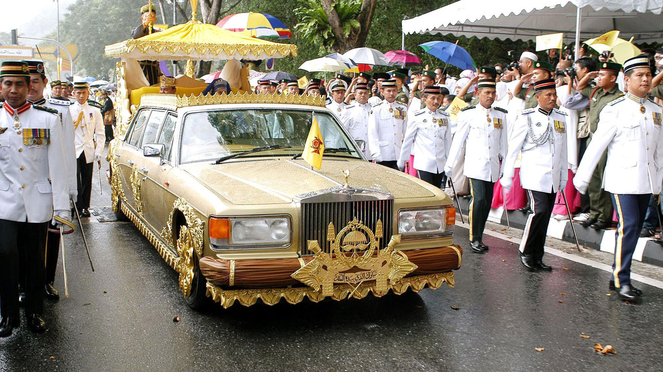 Royal wedding cars of the world