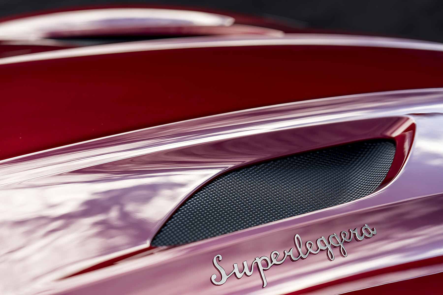 Aston Martin DBS Superleggera badge