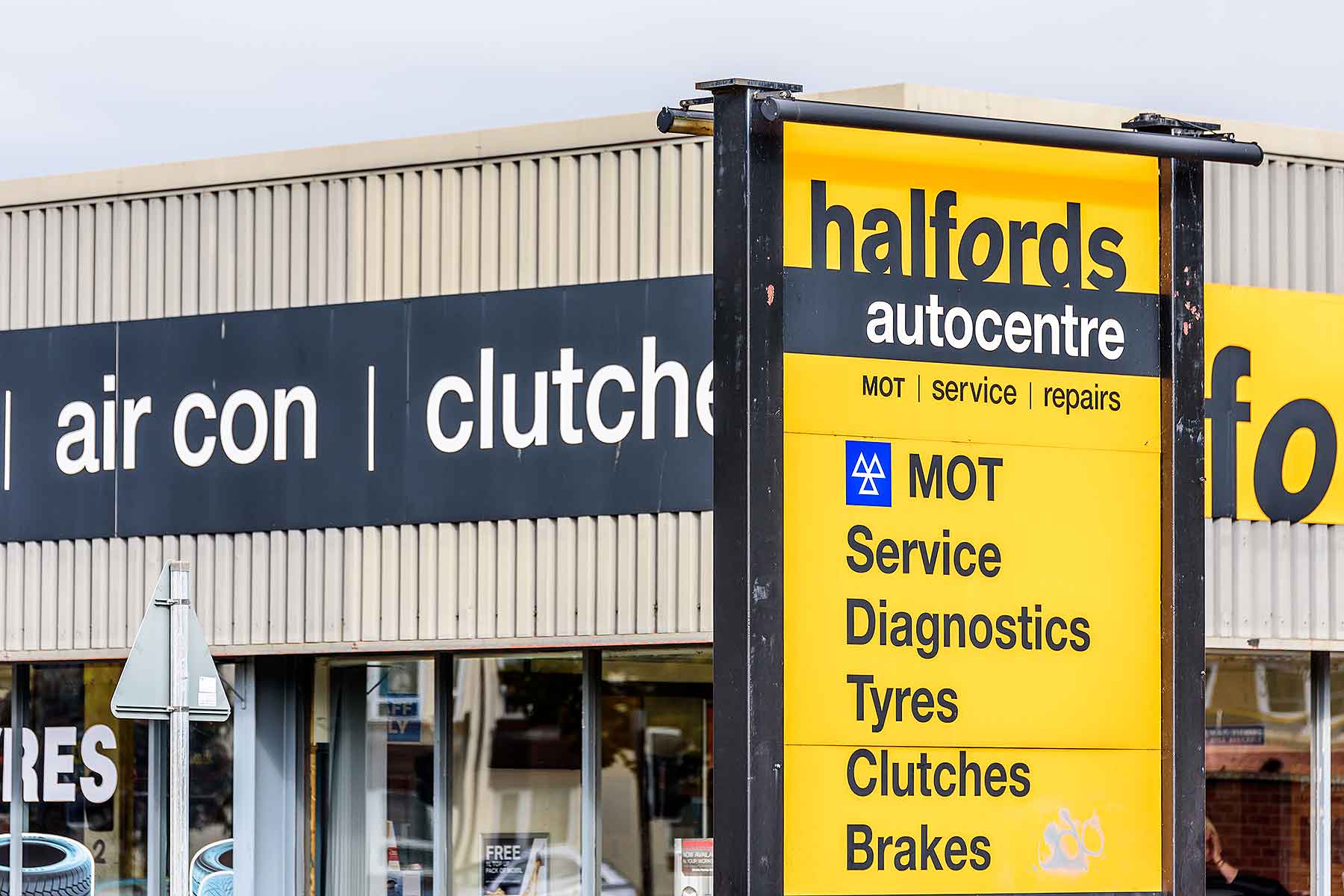 Halfords Autocentre