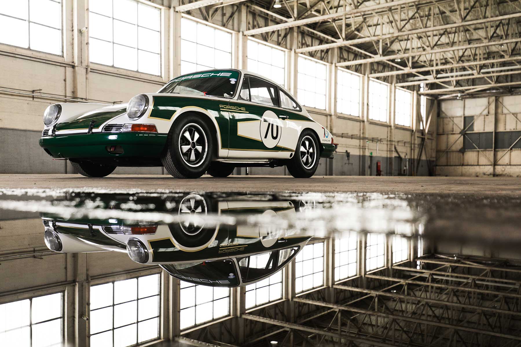 Porsche Classic GB 911 race car