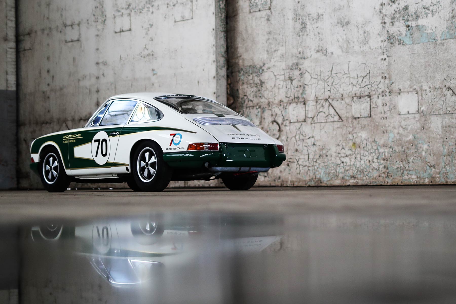 Porsche Classic GB 911 race car