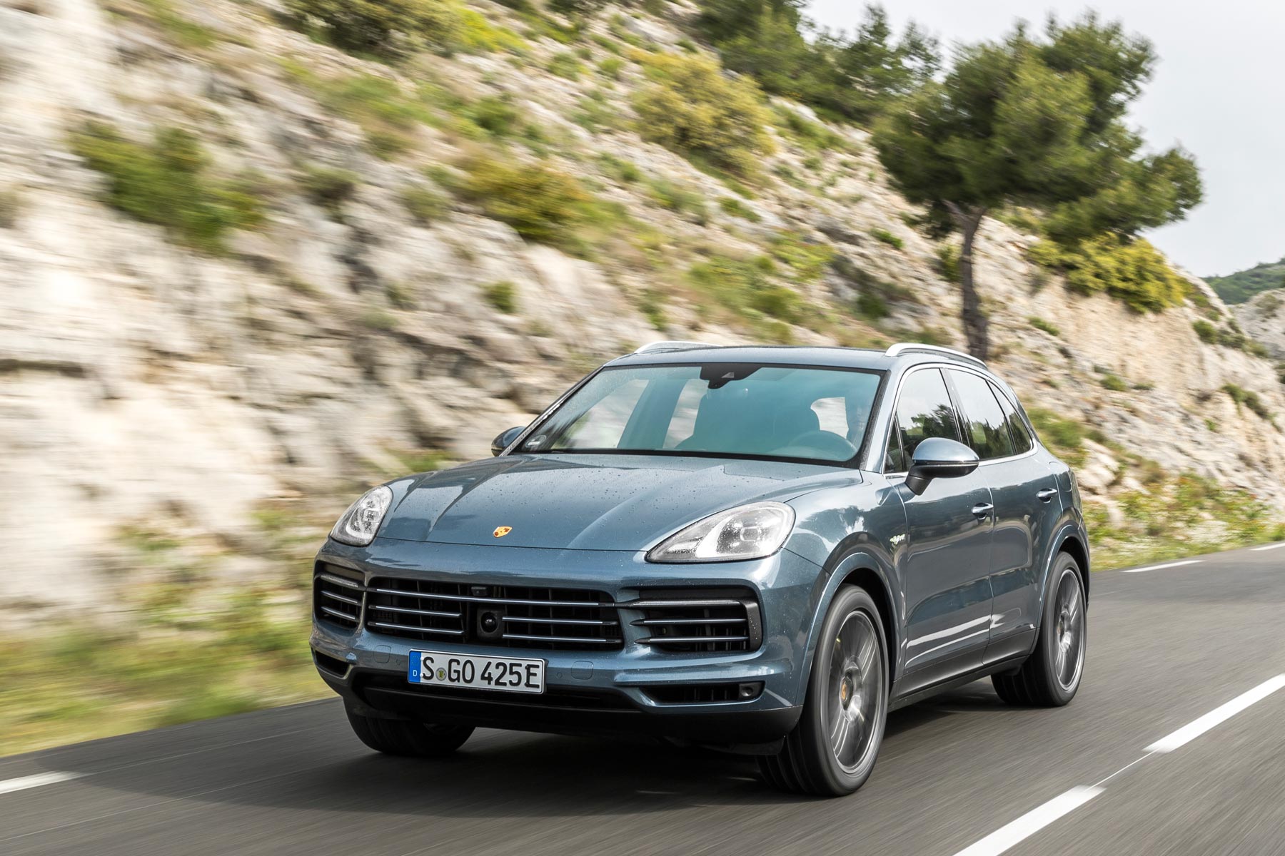 2018 Porsche Cayenne E-Hybrid review: demolishing the case for diesel