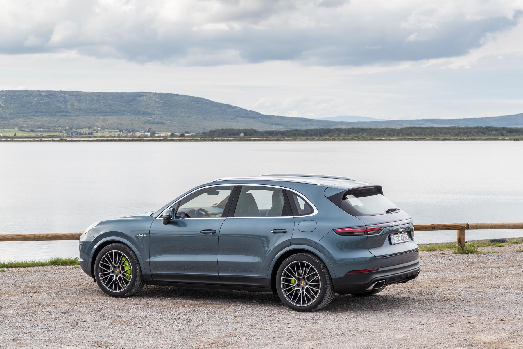 2018 Porsche Cayenne E-Hybrid review: demolishing the case for diesel