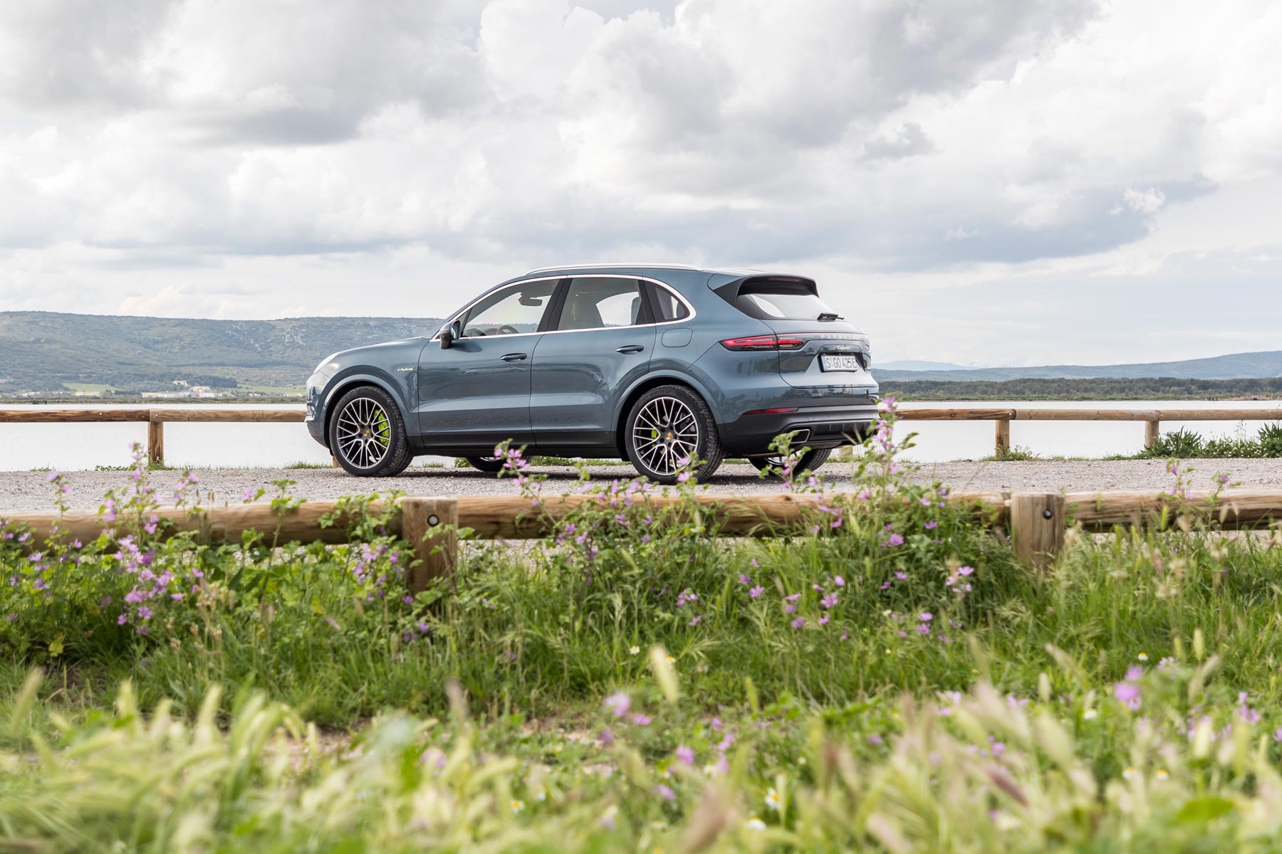 2018 Porsche Cayenne E-Hybrid review: demolishing the case for diesel