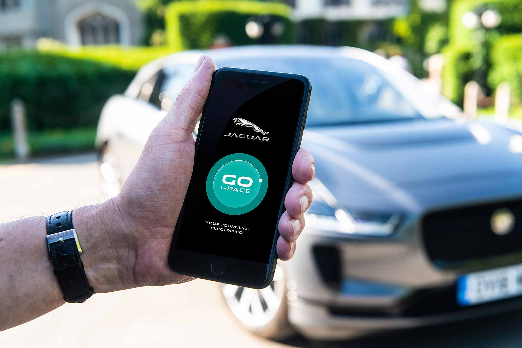 Jaguar Go I-Pace app