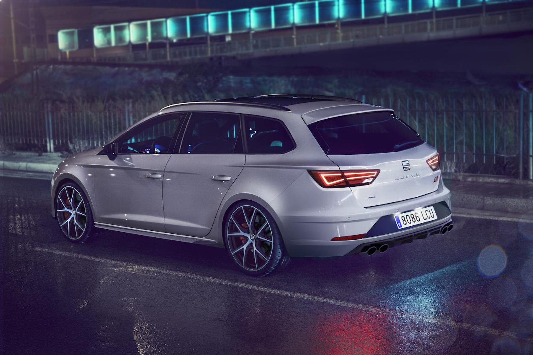 New Seat Leon ST Cupra Carbon Edition