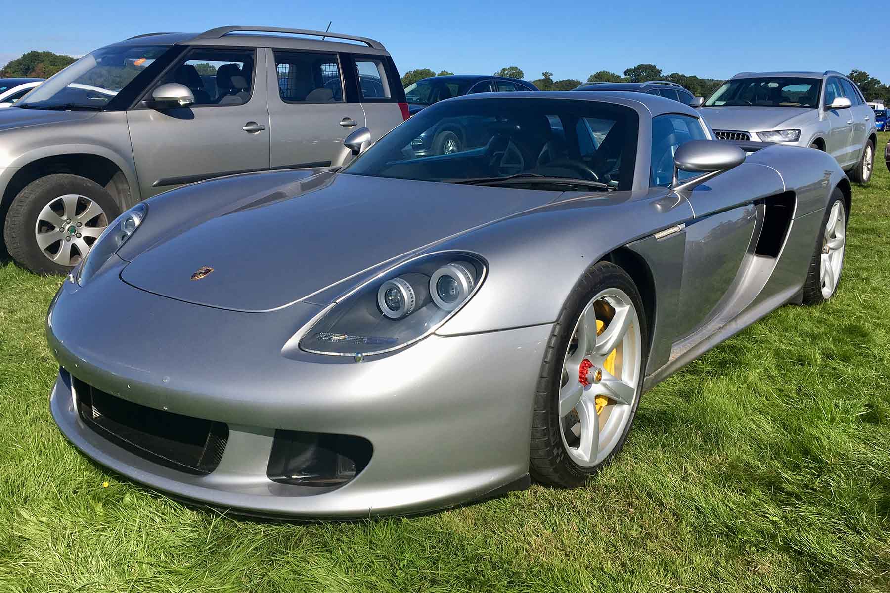 Amazing cars of the Goodwood Revival car park