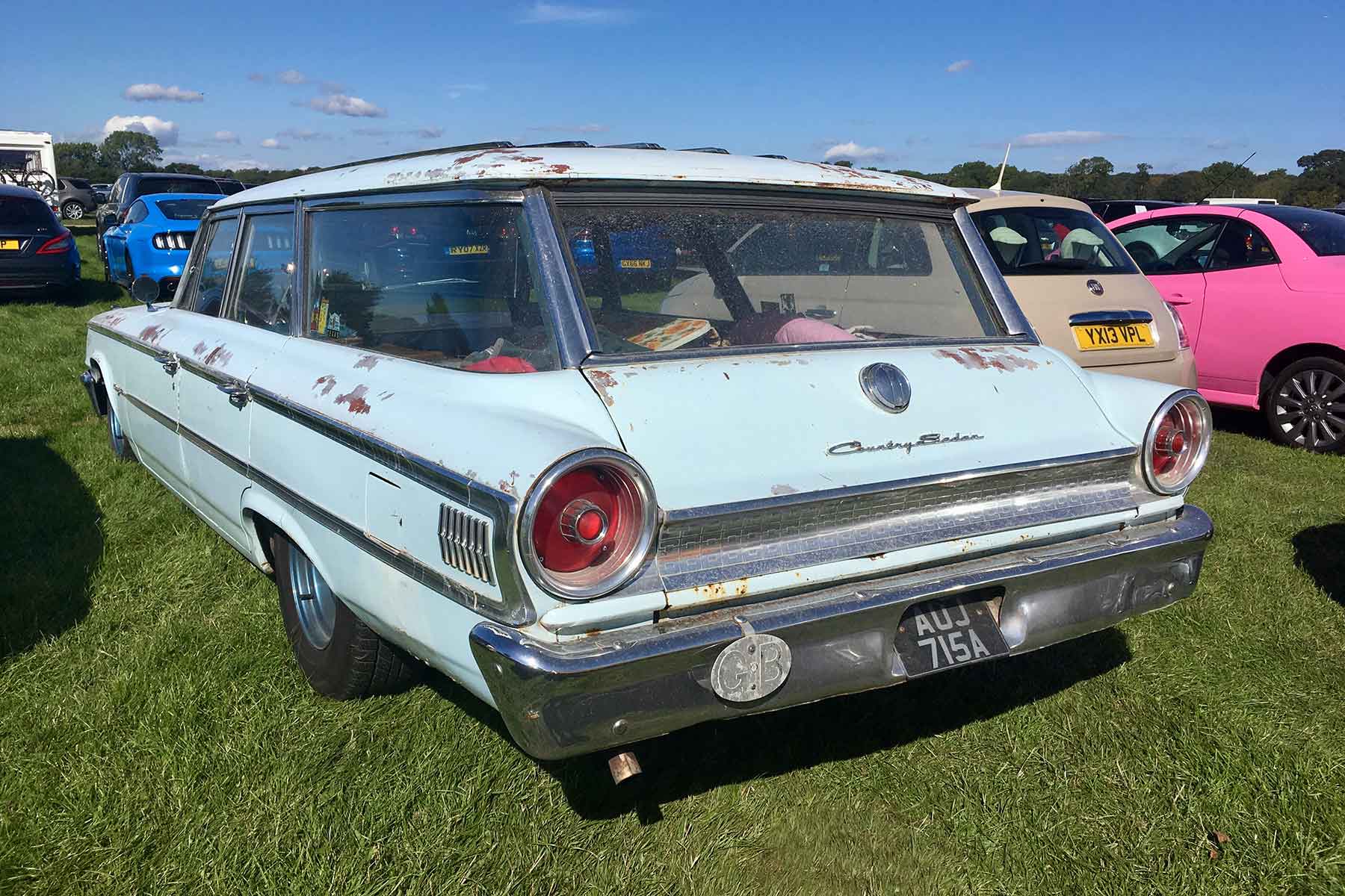 Amazing cars of the Goodwood Revival car park