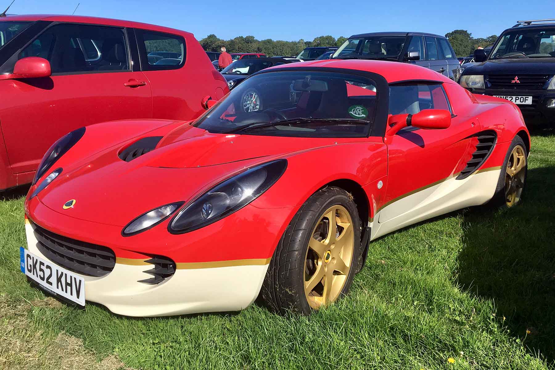 Amazing cars of the Goodwood Revival car park