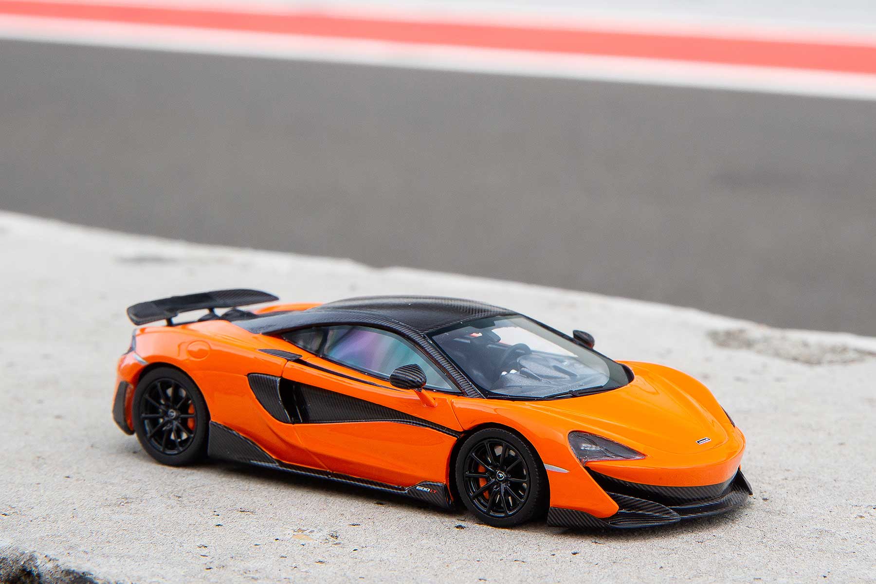 McLaren 600LT scale model