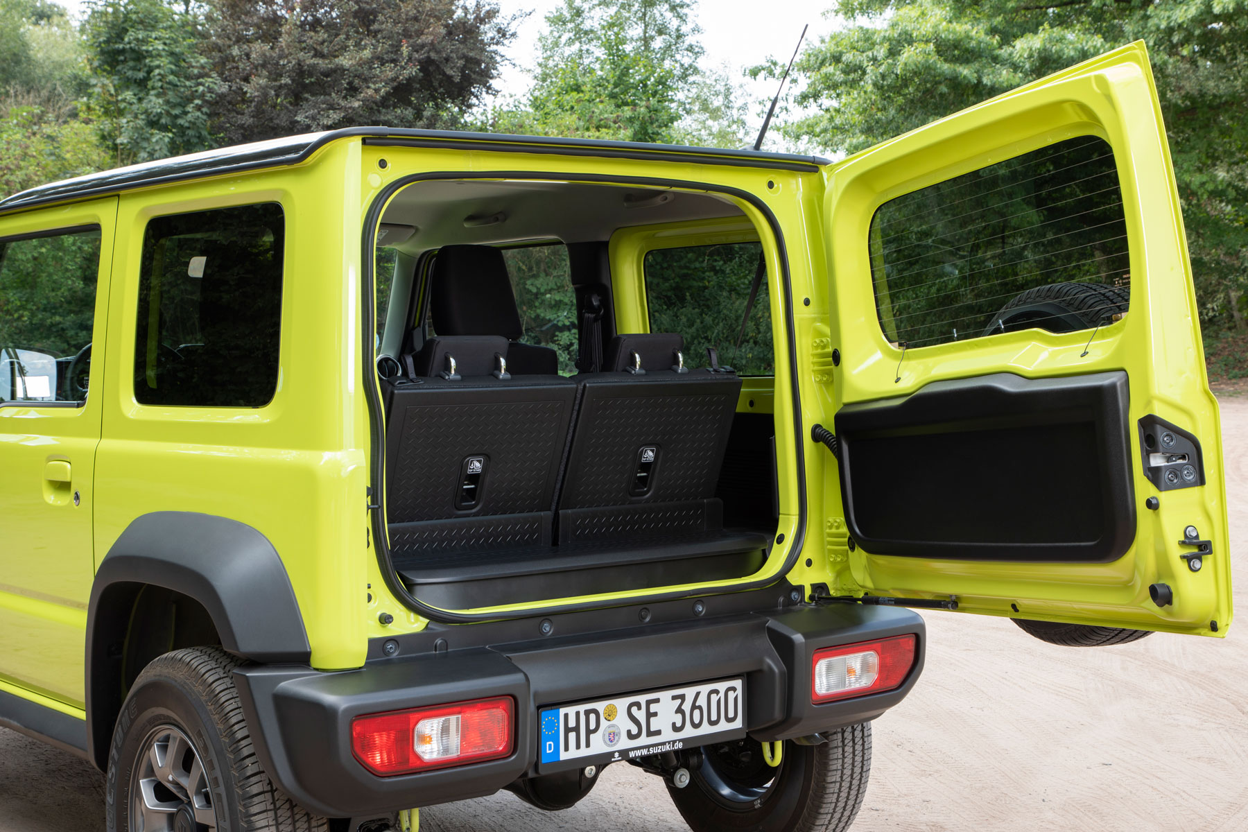 Suzuki Jimny tailgate open