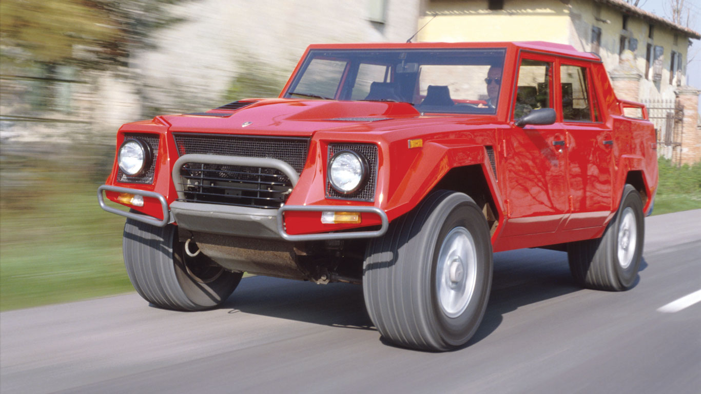 Lamborghini LM002