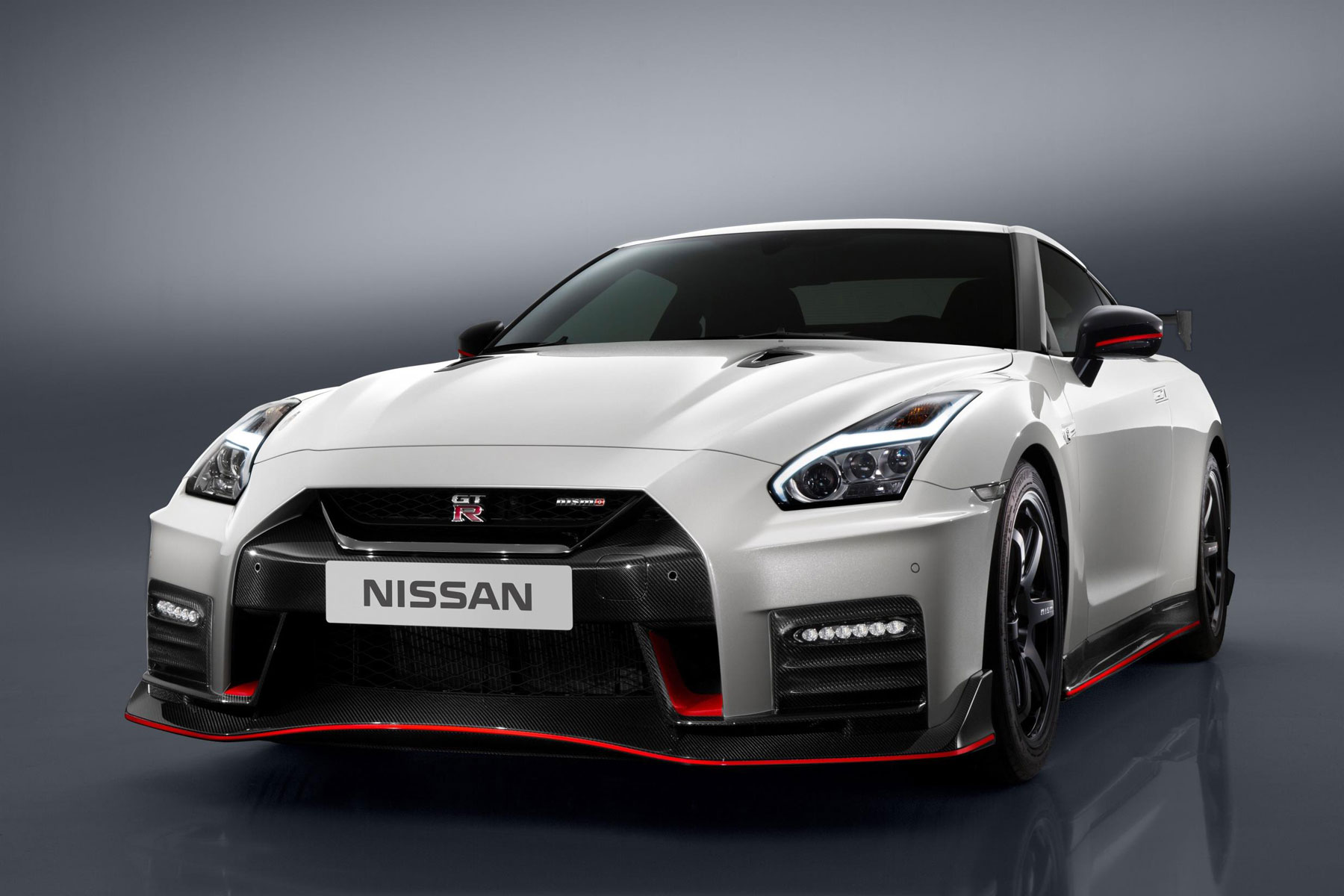 Nissan GT-R Nismo – 2.7 seconds