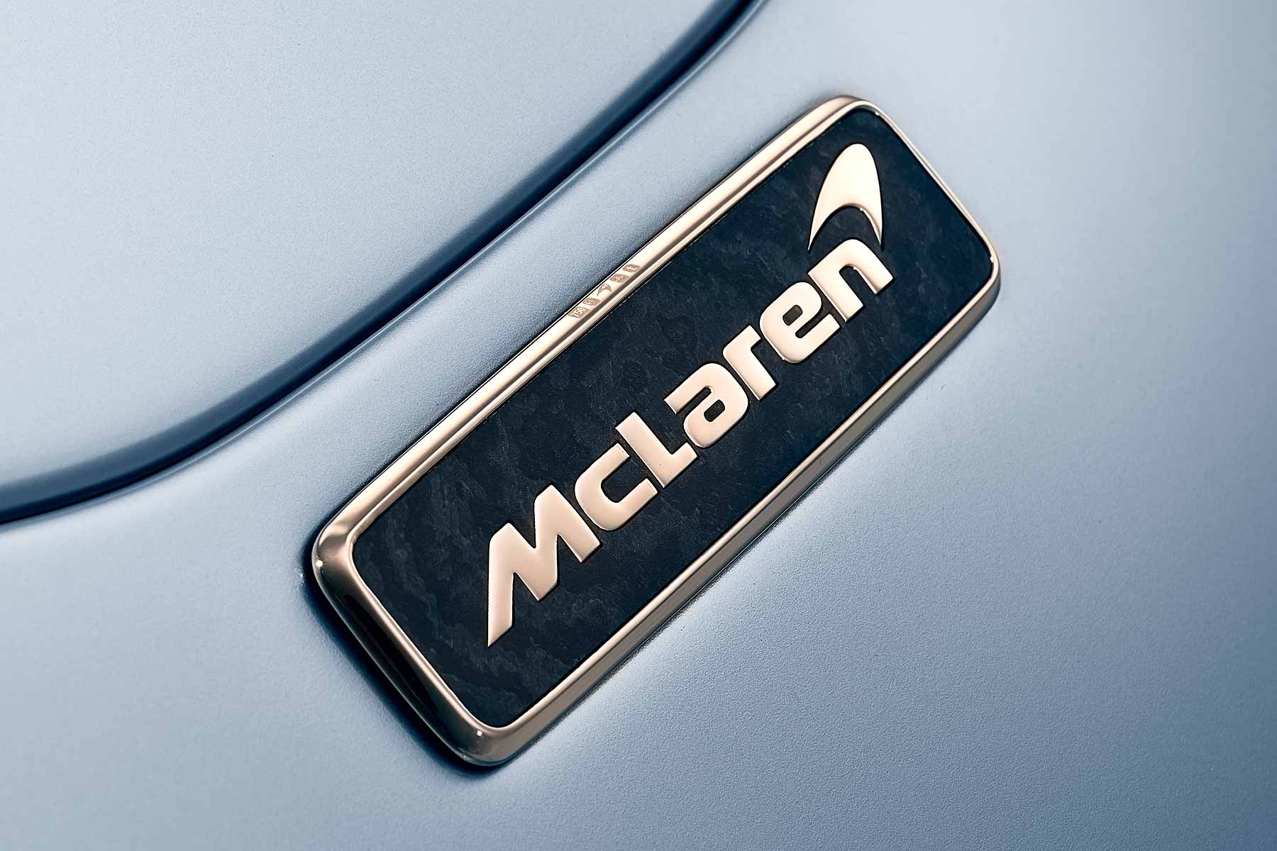 McLaren Speedtail white-gold badges